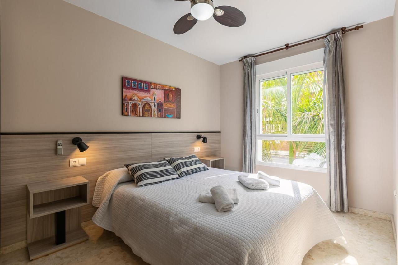 Apartamentos Guerrero Torre del Mar Kültér fotó