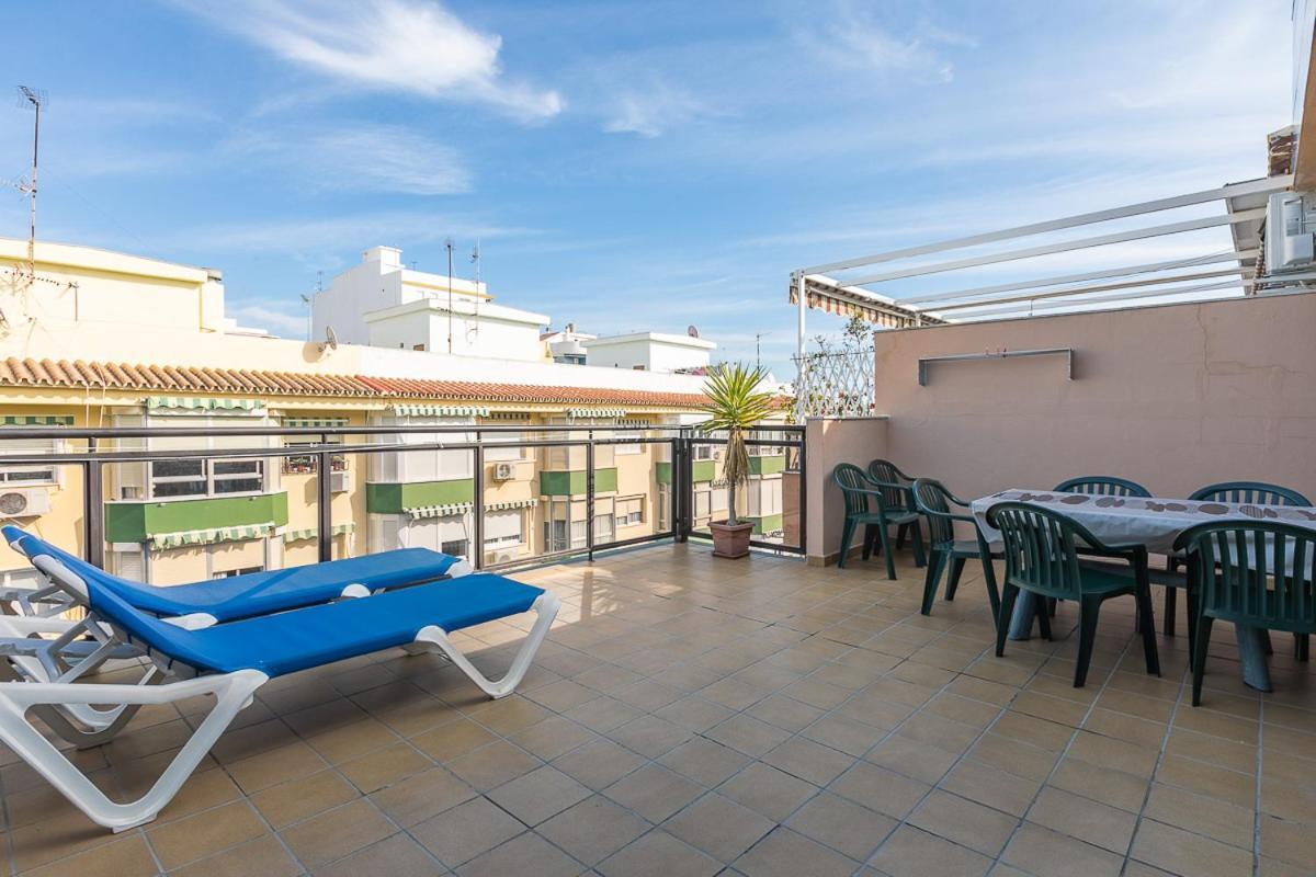 Apartamentos Guerrero Torre del Mar Kültér fotó