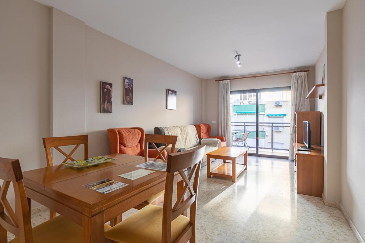 Apartamentos Guerrero Torre del Mar Kültér fotó