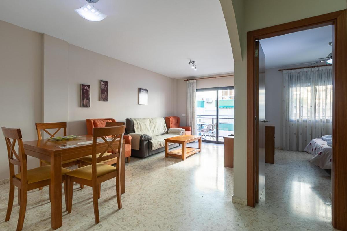Apartamentos Guerrero Torre del Mar Kültér fotó
