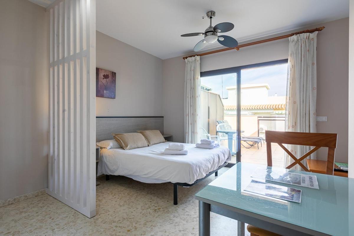 Apartamentos Guerrero Torre del Mar Kültér fotó